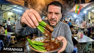 Provando COMIDAS DE RUA à noite em Yangon!! 🇲🇲
