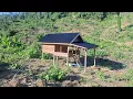 Download Lagu Pondok di tengah hutan, di sini suasana sangat sunyi, apalagi sendirian ngeri ngeri sedap.