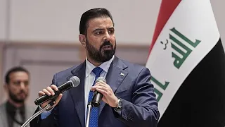 تحلیف جوان ترین نخست وزیر عراق  تاجر مورد حمایت ترامپ وعده انحصار سلاح در درست دولت را داد دندنها