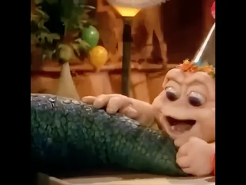 QUANDO O BEBÊ DINOSSAURO MORDEU A SUA IRMÃ #shorts
