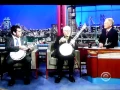 Download Lagu Noam Pikelny \u0026 Steve Martin play Duelling Banjos on Letterman Nov 5 2010