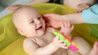 how to bathe a newborn baby babyhealthtips newbornbaby