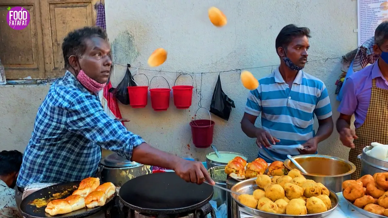 Flying Vada Pav of Mumbai   Vada Flying & Catching   Indian Street Food