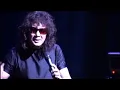 Download Lagu Istana Menanti (Live) - Rahim Maarof