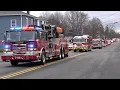 Chester Volunteer Fire Company 2025 Nieuwjaarsparade met licht en sirenes