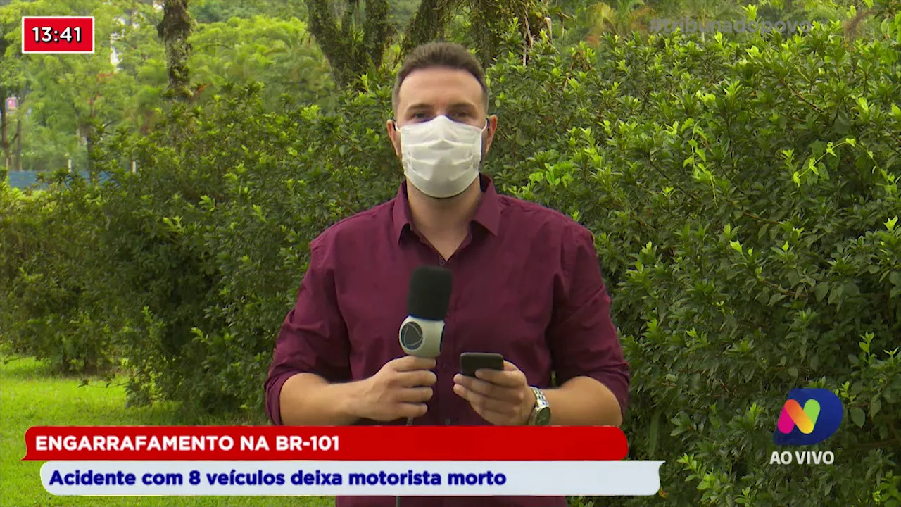 Engarrafamento na BR-101: Acidente com 8 veículos deixa motorista morto