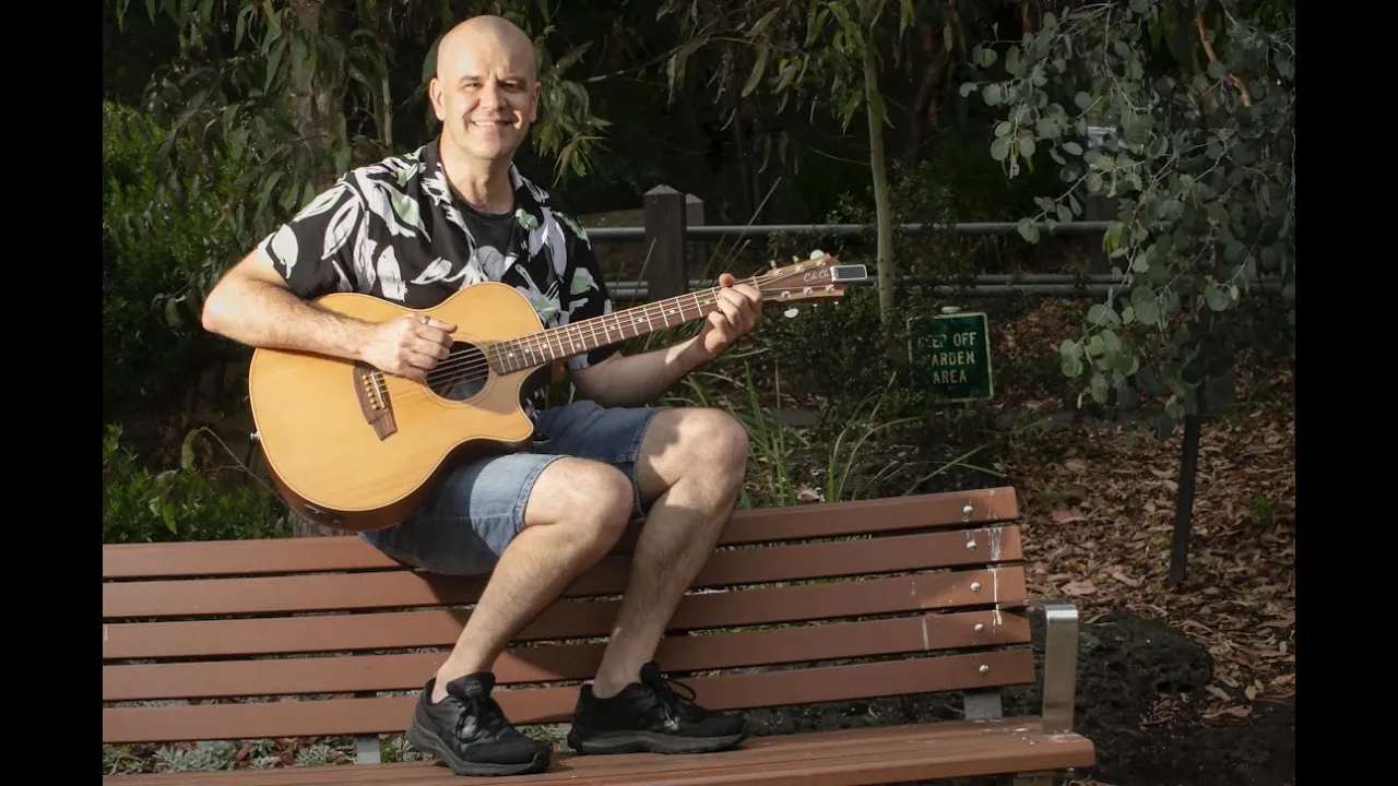 Solo Acoustic - Bits & Pieces