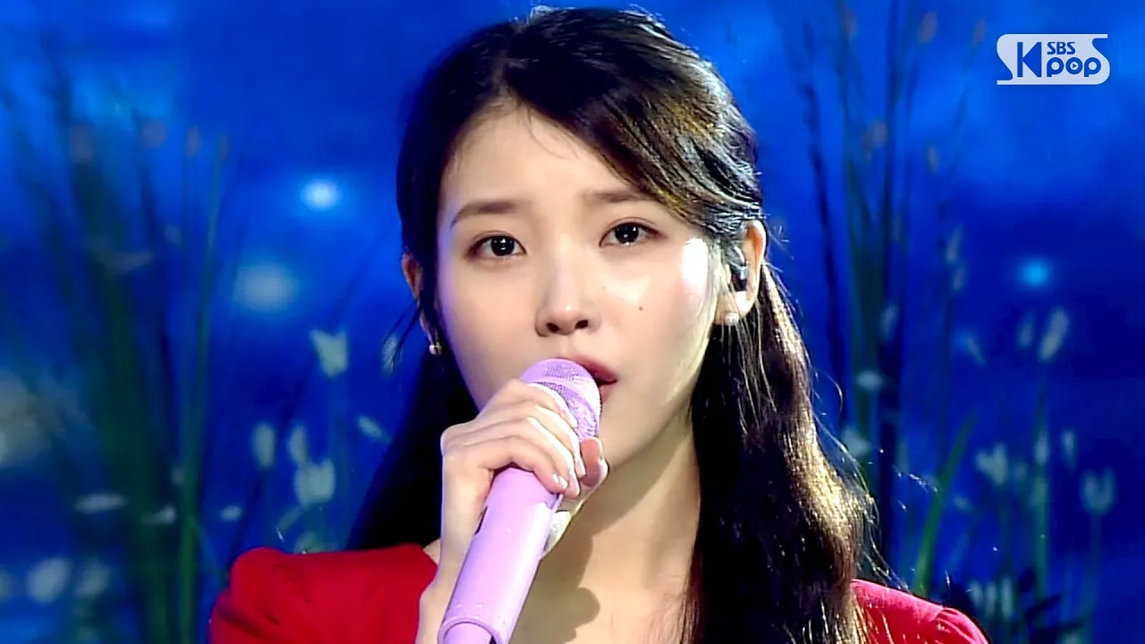 IU (아이유) - Through the Night (밤편지) @인기가요 Inkigayo 20170423