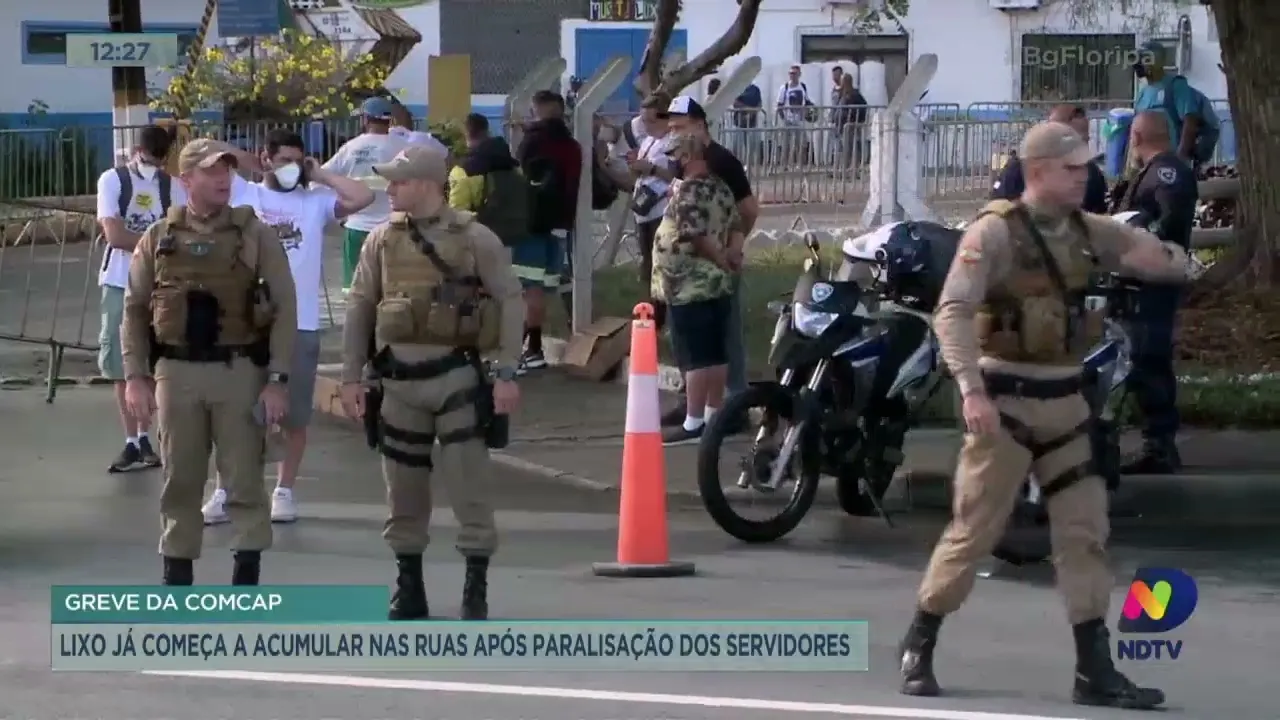 Greve da Comcap: lixo já começa a acumular nas ruas após paralisação dos servidores