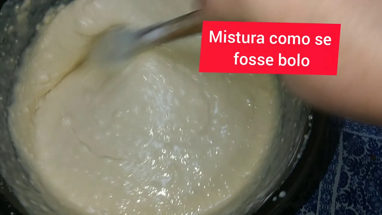 BOLO DE PÃO DE QUEIJO FÁCIL E IGUAL AO PÃO DE QUEIJO. INSCREVA SE NO .... 