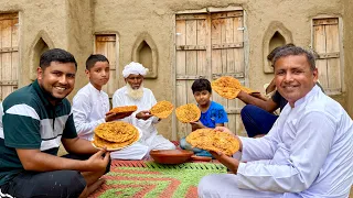Tala Hua Naan Recipe | Desi Fried Pizza | Aloo Besan Wala Naan | Mubashir Saddique | Village Food