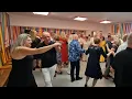 Download Lagu Znam bajkę jedną,znam od tylu już lat - ta bajka piękna, cudna jak róży kwiat!