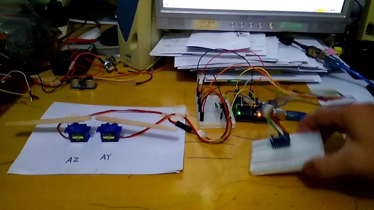 Arduino + MPU6050 三軸加速度計與陀螺儀 + Servo