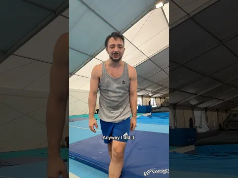 Don’t try this at home, be very careful #funnyvideos #acrobaticchallenge #acrobatic