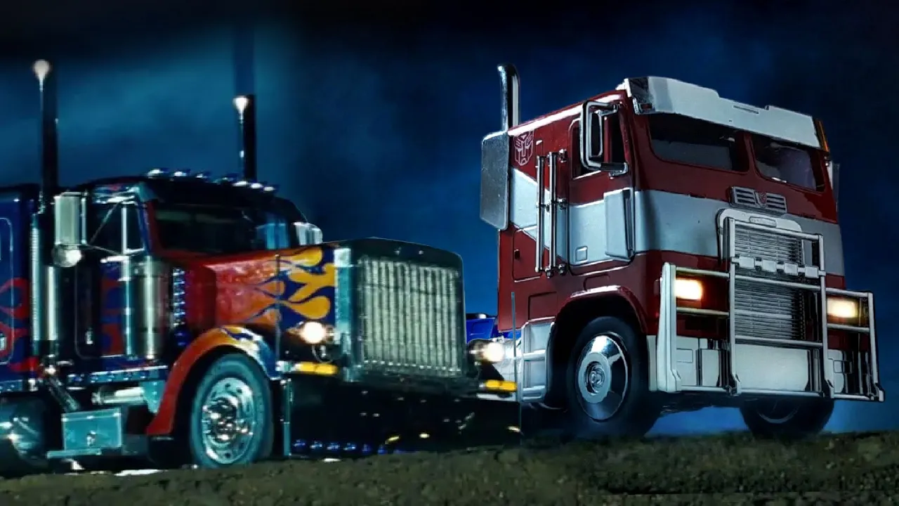 Optimus Prime Truck Mode Transformation Comparison (ROTF vs ROTB) Optimus Prime Truck Mode Transformation Comparison (ROTF vs ROTB)