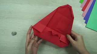 Today I will show you how to fold a clown figure, which is very popular in Japan.