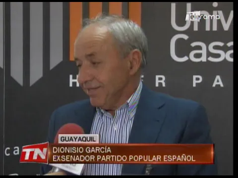 Rearmando la Democracia fue el tema debatido en Universidad Casa Grande