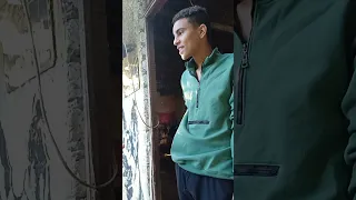 اربع  سنين مامسكتش  زغاليل   امي قالتلي يجعل الناشفه في ايدك خضره  دندنها