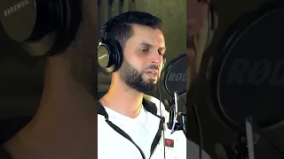 يكاد البرق يخطف أبصارهم كلما أضاء لهم مشوا فيه 