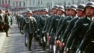 هتلر بالألوان 