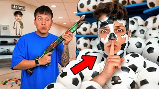 Jugué al Escondite Meccha Chameleon en la vida Real! "Con Pintura"