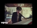Download Lagu Declan McKenna - Be an Astronaut (Official Live Video)