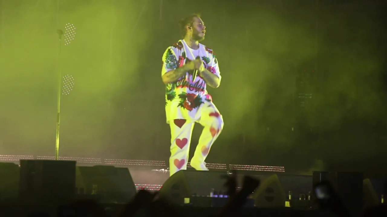 POST MALONE "Too Young" -LIVE- LONGEST INTRO EVER??