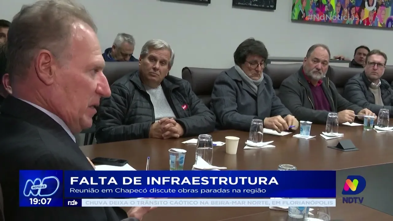 Reunião em Chapecó discute obras paradas na região