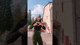 انا حبيتك و جرحتيني انا صنتك لاكن خنتيني لايك و اشتراك 