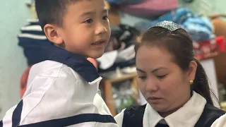  A Páo đi đón Ba Tin đi học vể