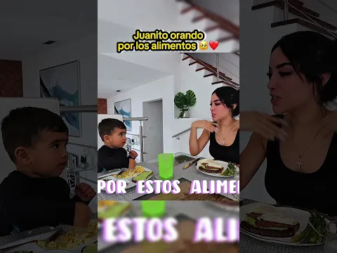 JUANITO ORANDO POR LOS ALIMENTOS 🥹❤️ | #jukilop #shorts #kimberlyloaiza