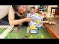 Download Lagu OMG!!! Monkey Lyly was hungry so she hurriedly ate and accidentally spilled the food