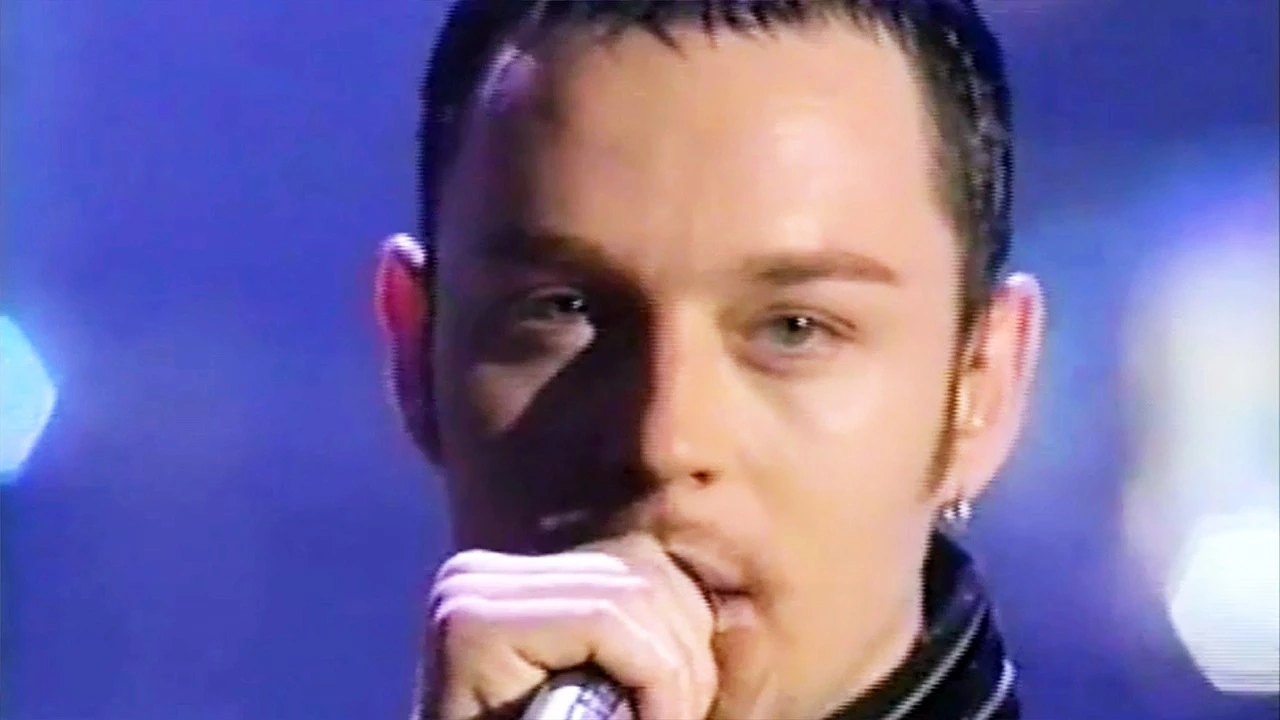 Savage Garden - Truly Madly Deeply (Live at the World Music Awards 1998) Savage Garden - Truly Madly Deeply (Live at the World Music Awards 1998)
