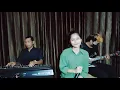 BIARKAN CINTAMU BERLALU -  NIKE ARDILLA || COVER BY HARIYANTI