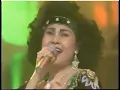 Download Lagu Elvy Sukaesih x Tokyo Ska Paradise - Bisik-Bisik Tetangga | Live in Tokyo '96
