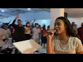 Download Lagu Olha o que aconteceu nessa vigília - Medley - 7 Trombetas/Dependente/Lugar Santo - Talita Moura.