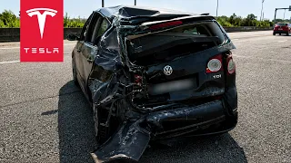 TRUCK SMASHES INTO STOPPED CAR ON THE HIGHWAY!