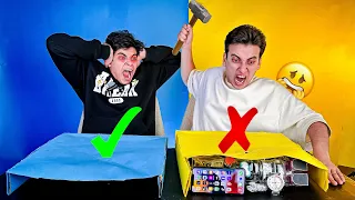 تحدي لا تكسر الصندوق الغلط انكسرت الساعه موبايل و هدايا عيد الحسين 