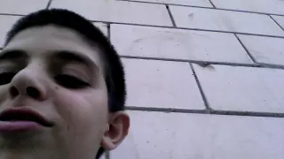 شوفوا كيف استبلت على أخوي لايفوتكم دندنها