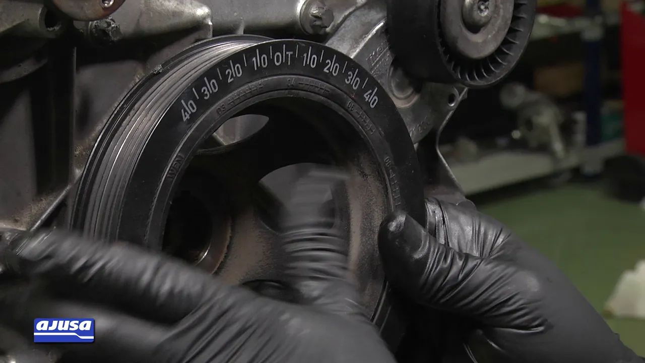 MERCEDES C180 KOMPRESOR | Montaje retén cigüeñal delantero - Crankshaft seal assembly