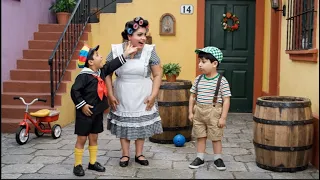 El Chavo, Quico y Chilindrina discuten por un álbum de estampas | Historia divertida