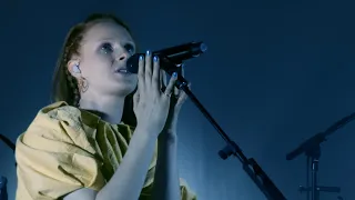 Vera Blue - Hold Live