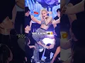 Download Lagu Rosé Is Very Friendly With Backup Dancers!! 😭😍 #blackpink #rosé #kpop #shorts