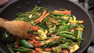 Simple Stir Fry Noodles Recipe That Are Awesome • Taste Show. 