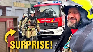 Download Les POMPIERS Font UNE SURPRISE à L'ADJUDANT pour Son ANNIVERSAIRE 🎂 MP3