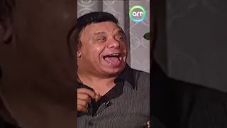 وحيد سيف لقى متفرج نايم في المسرح فاتصرف معاه 