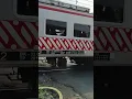 Download Lagu BARU AJA LEWAT, LEWAT LAGI. KRL JOGJA SOLO #palangpintuperlintasankeretaapi