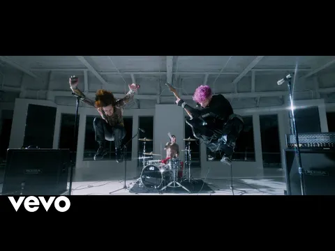 Download MP3 Machine Gun Kelly - maybe feat. Bring Me The Horizon (Official Music Video)