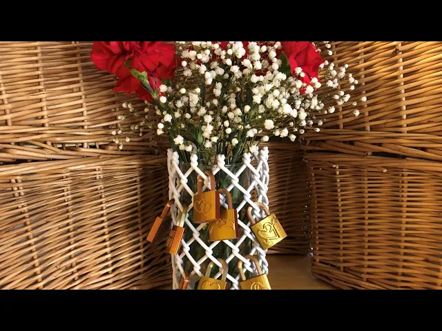 Chain Link Vase Large video thumbnail
