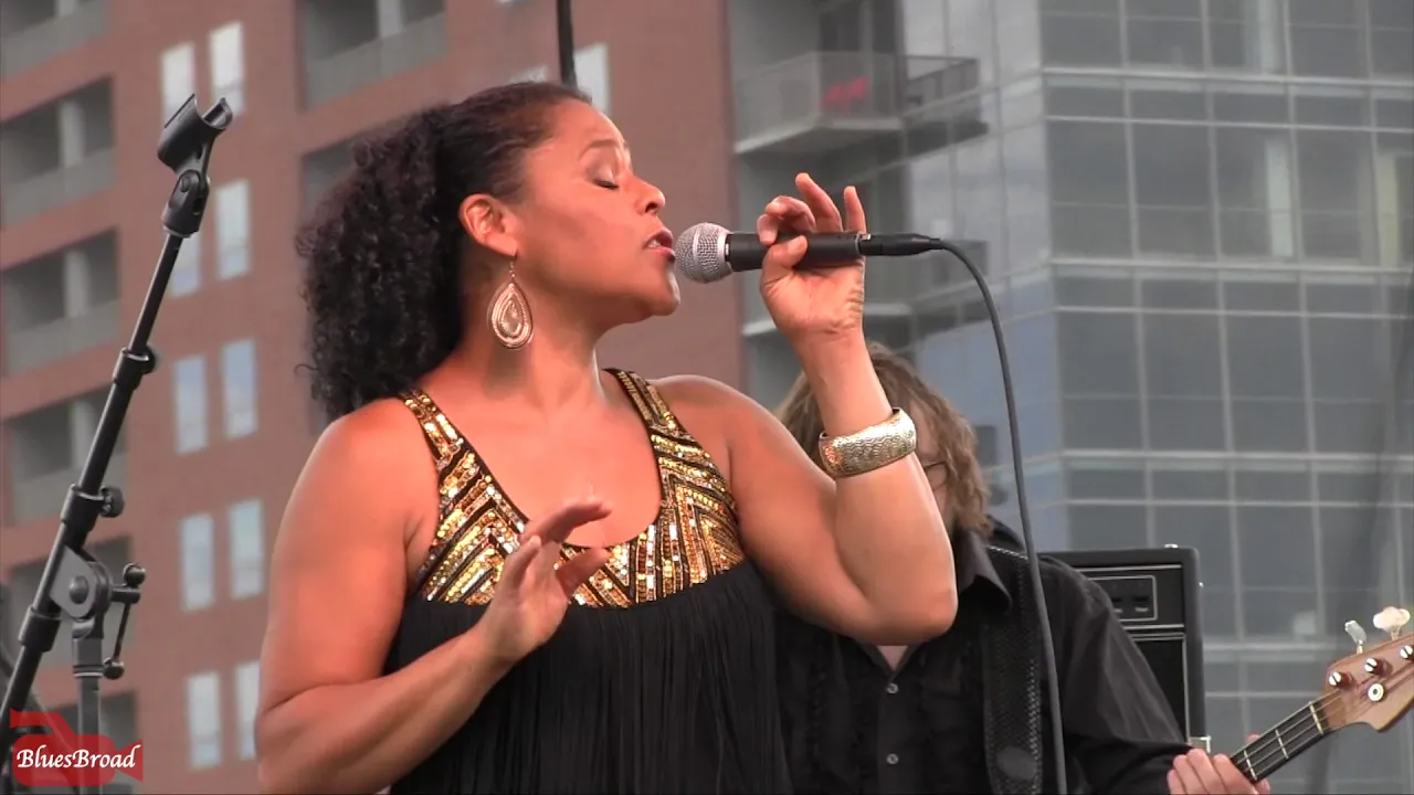 DAWN TYLER WATSON ♫ Tootsie Roll • Riverfront Blues Festival • 8/6/17